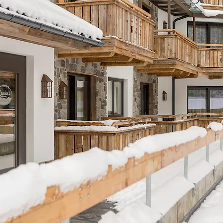 The By Regina * سولدن